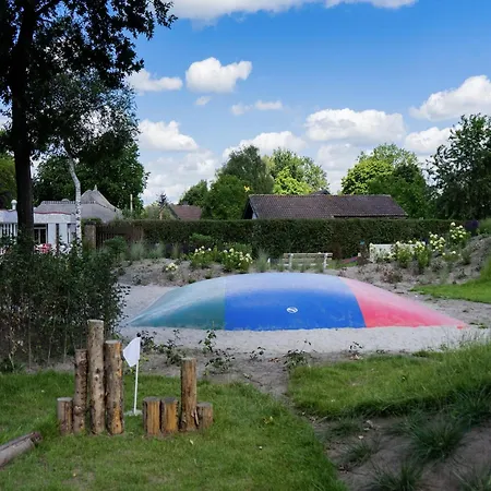 木屋 Contemporary Chalet, Near De Efteling 卡茨休维尔