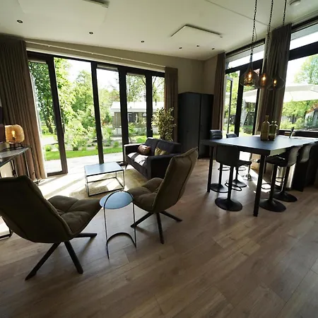 Contemporary Chalet, Near De Efteling * 卡茨休维尔